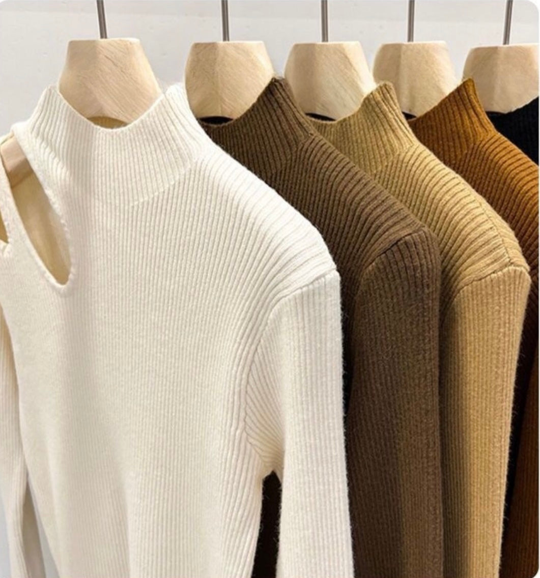 Pankh Mehr Everyday Essential HollowOut Winter Knit Top