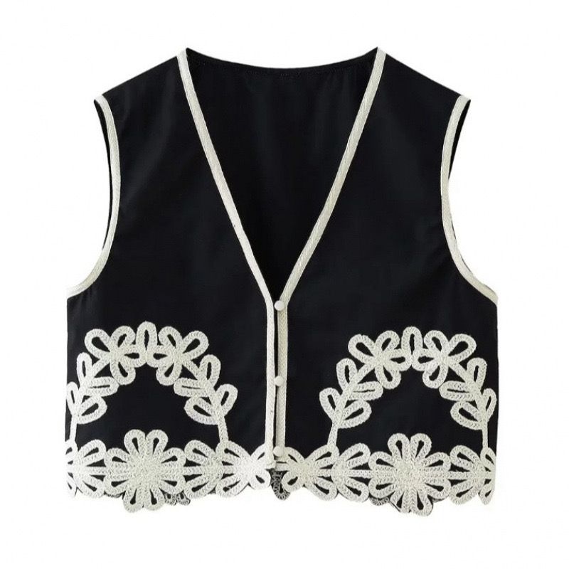 Pankh Savvy Cotton Lace Embroidery Vest Top With Pant Set
