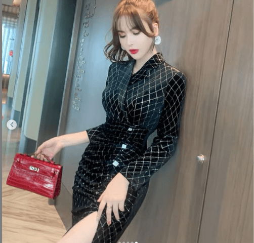 Pankh Nur Velvet Bodycon Dress