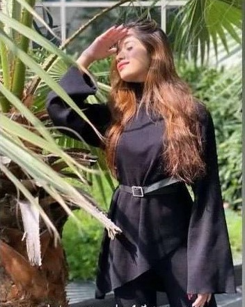 Pankh Ruhet Assymetrical Long Hip Cover Wool Coord Set with Belt