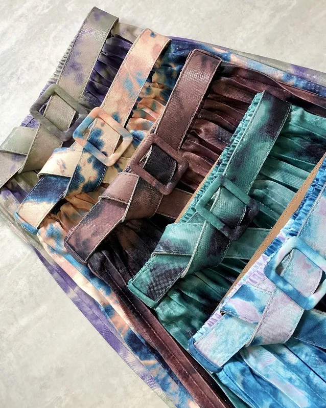 Pankh Zeezu tie and dye pleated skirt with belt(waist 26-34inches)