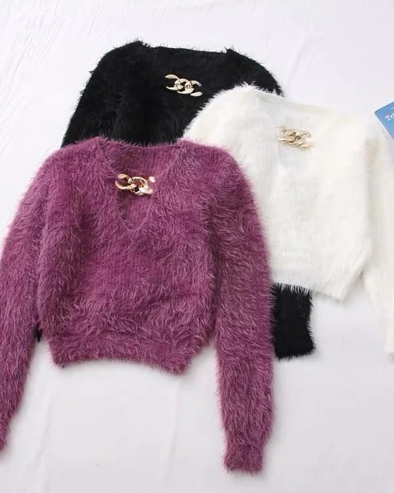 Pankh Poper soft Fur & Chain Top