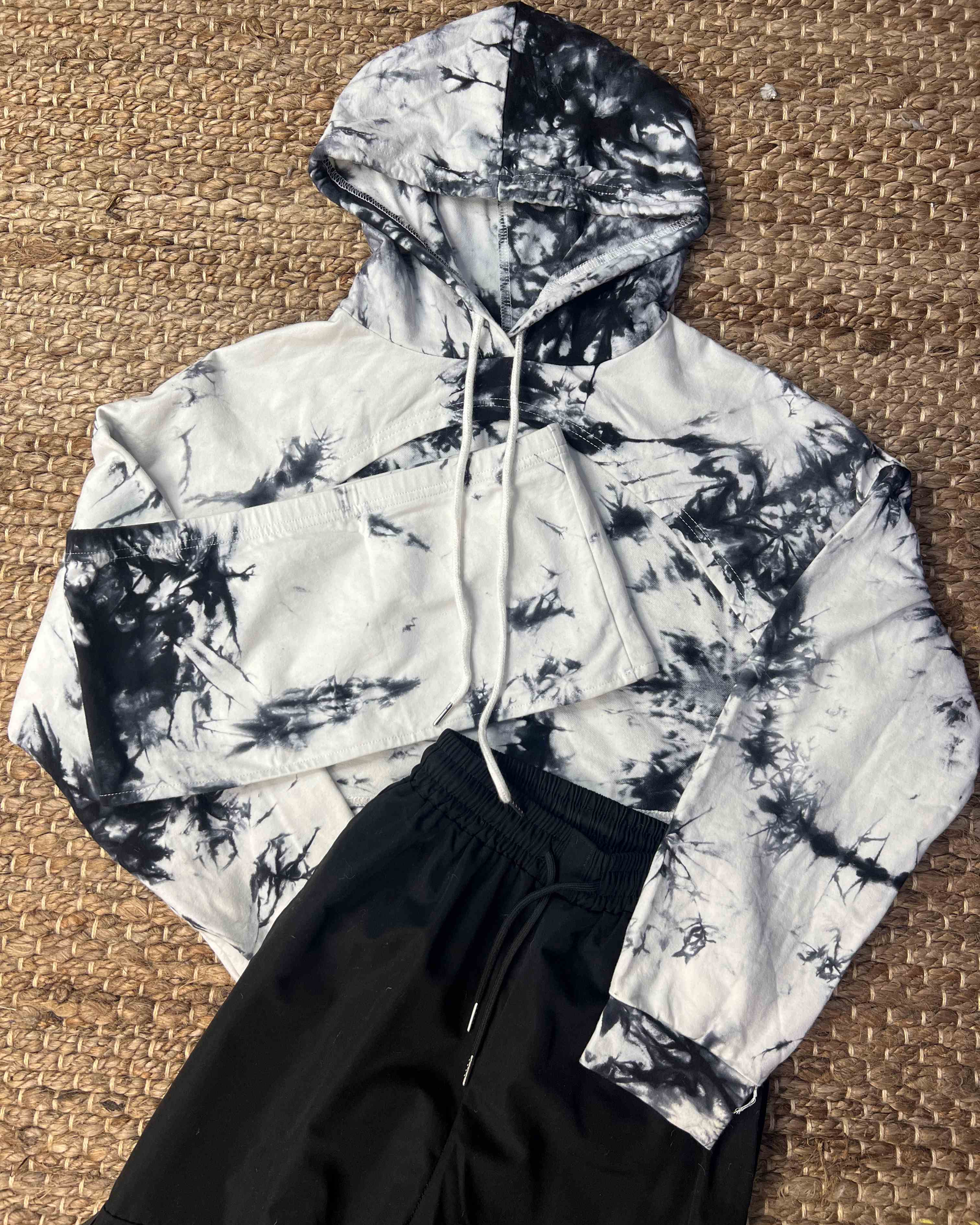 Tattar Tye And Dye Bustier Cropped Hoodie And jogger Pant set
