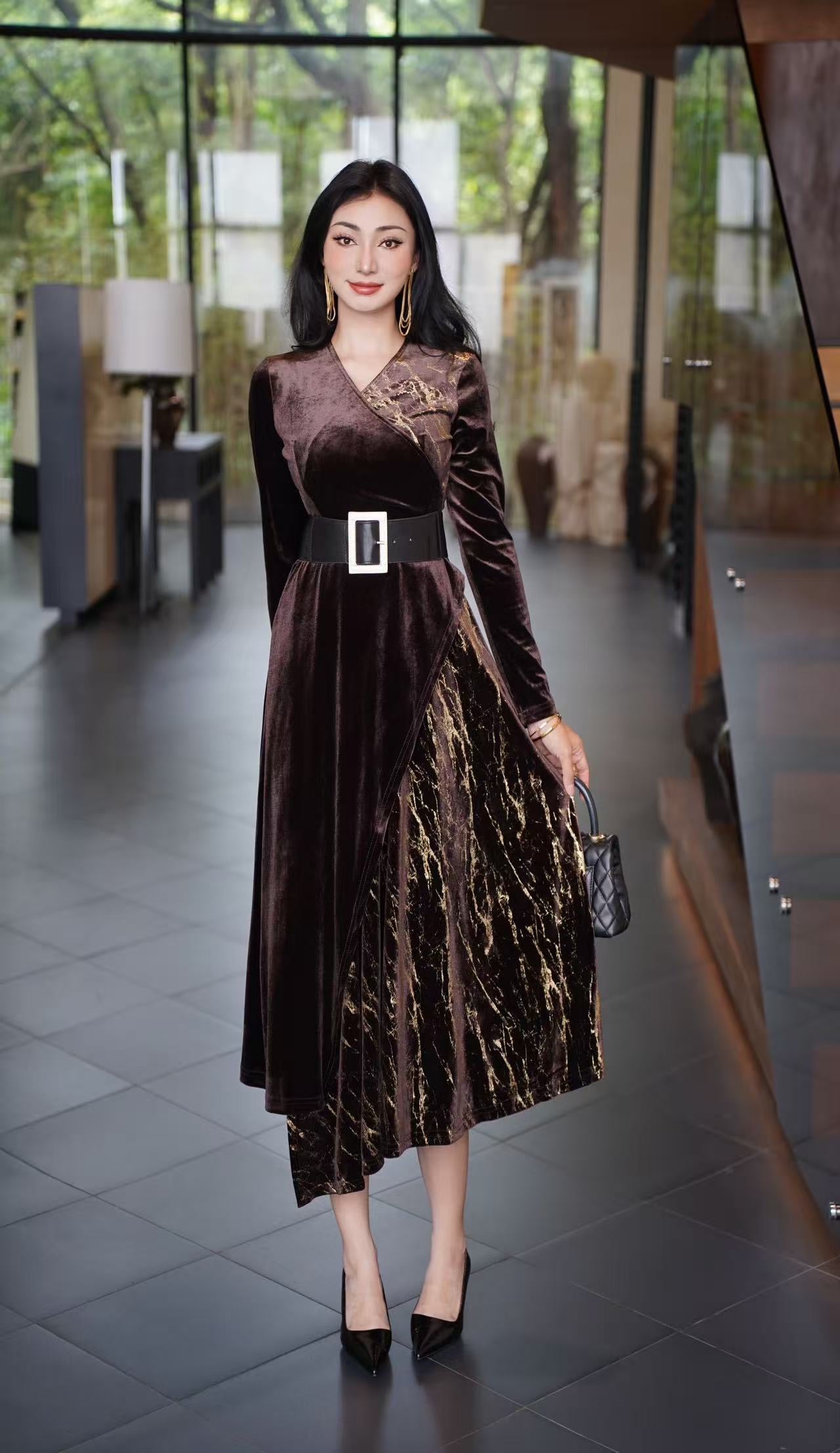 Pankh Reeba Gold Foiling Elegany Velvet Evening Dress with Belt