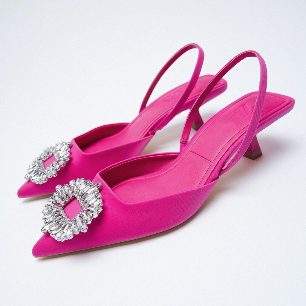 Pankh Buji Stone Studded Kitten Heels