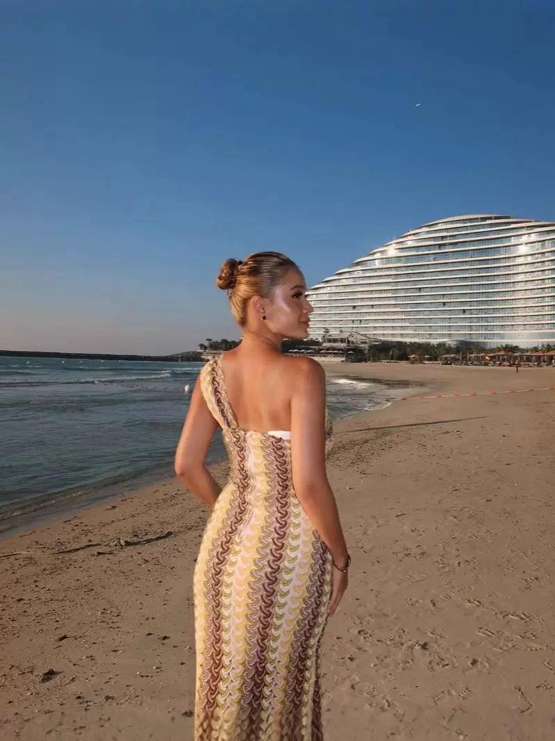 Pankh Miray One-Shoulder Zigzag Knit Mini Dress