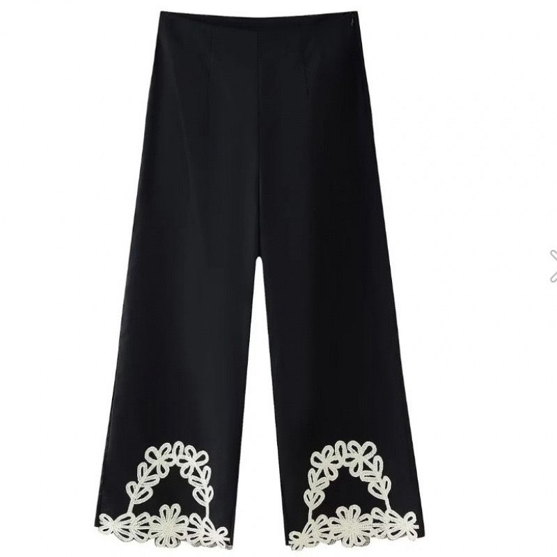 Pankh Savvy Cotton Lace Embroidery Vest Top With Pant Set