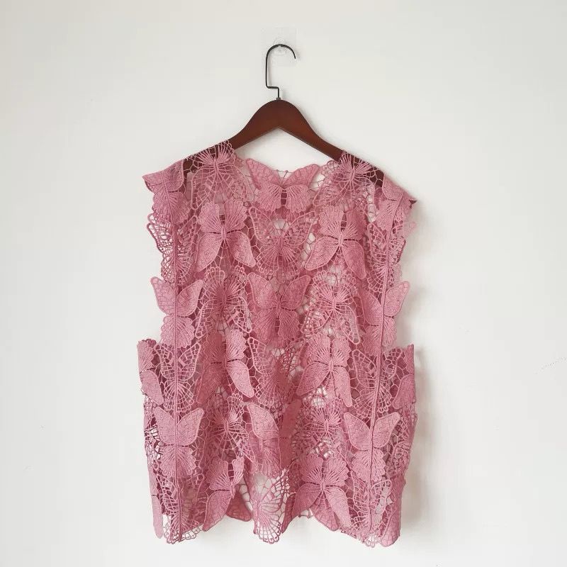 Pankh Zape Butterfly Hollow Cutout Pattern Lace Crochet Top