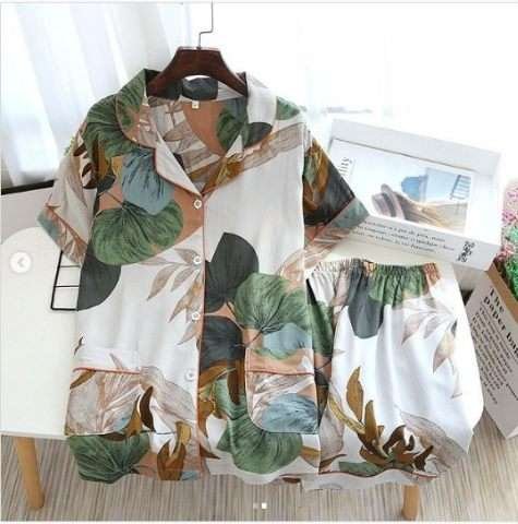Pankh Dochie Flower & Leaf Print Night Suit