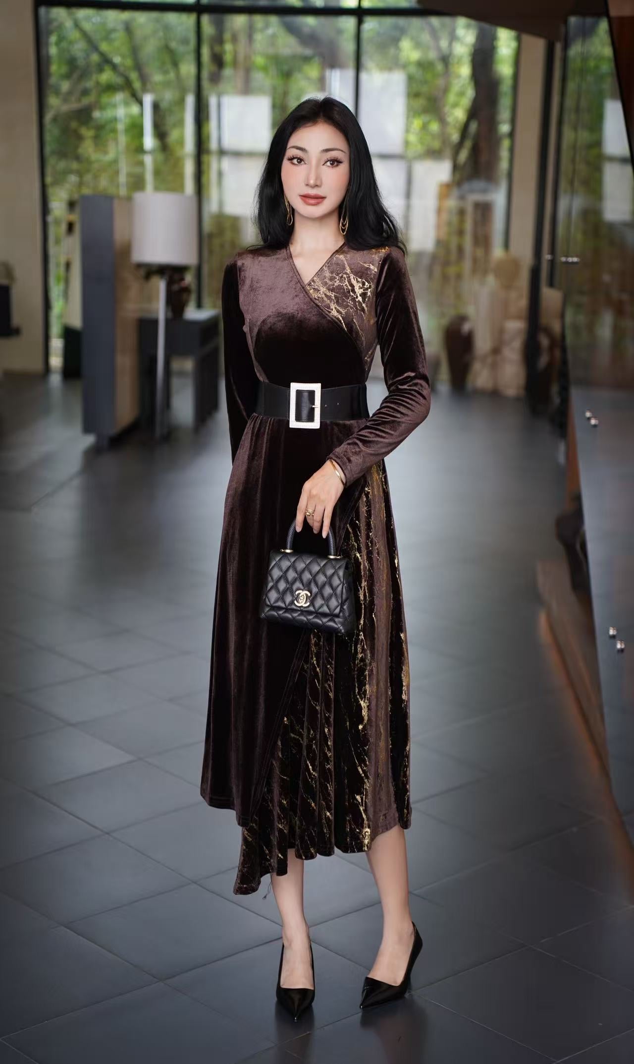 Pankh Reeba Gold Foiling Elegany Velvet Evening Dress with Belt