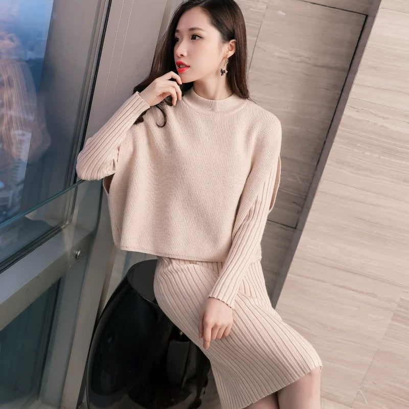 Pankh Bleua Bodycon Woolen Dress And Cape Set