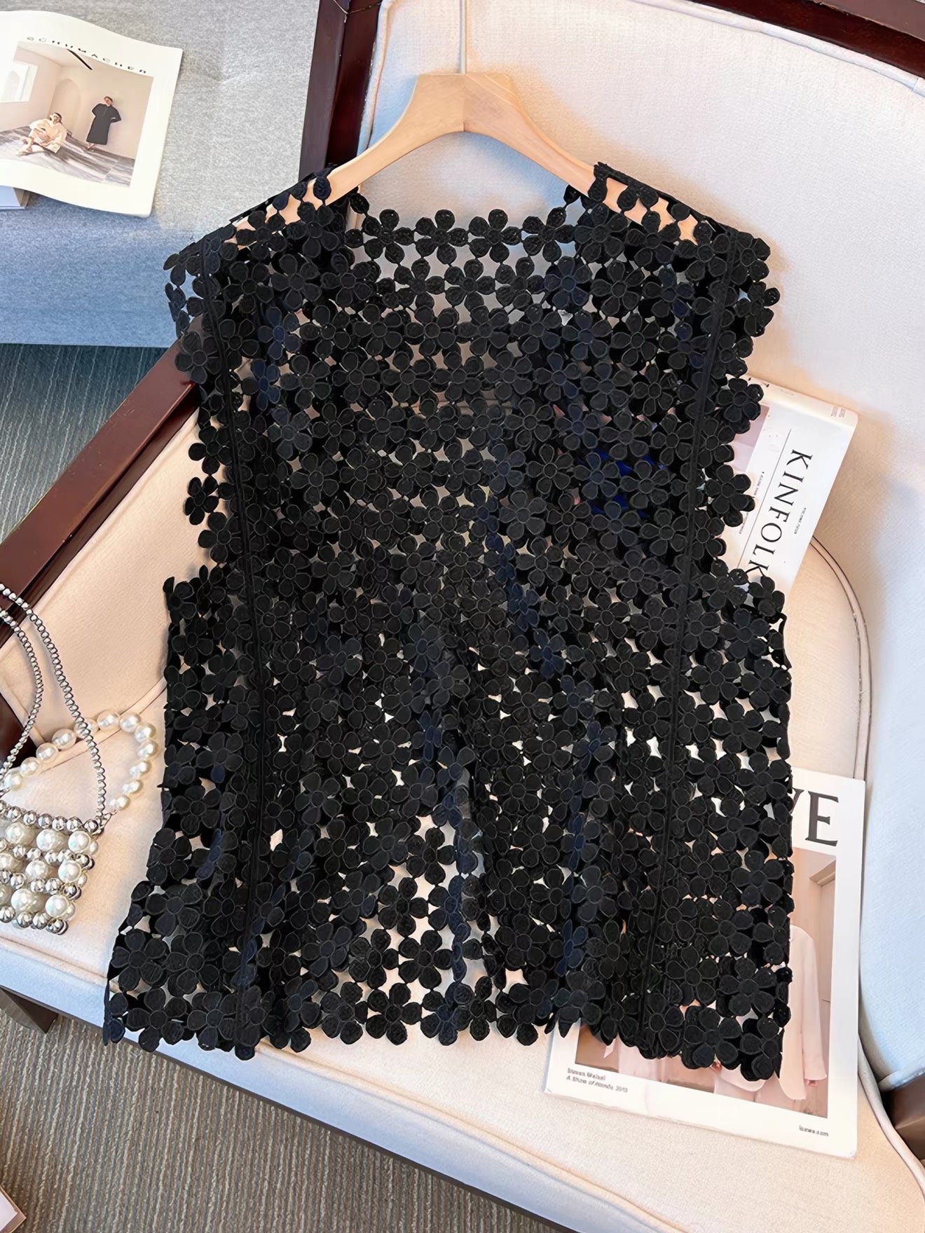 Pankh Goza Flower Hollow Cutout Pattern Lace Crochet Top