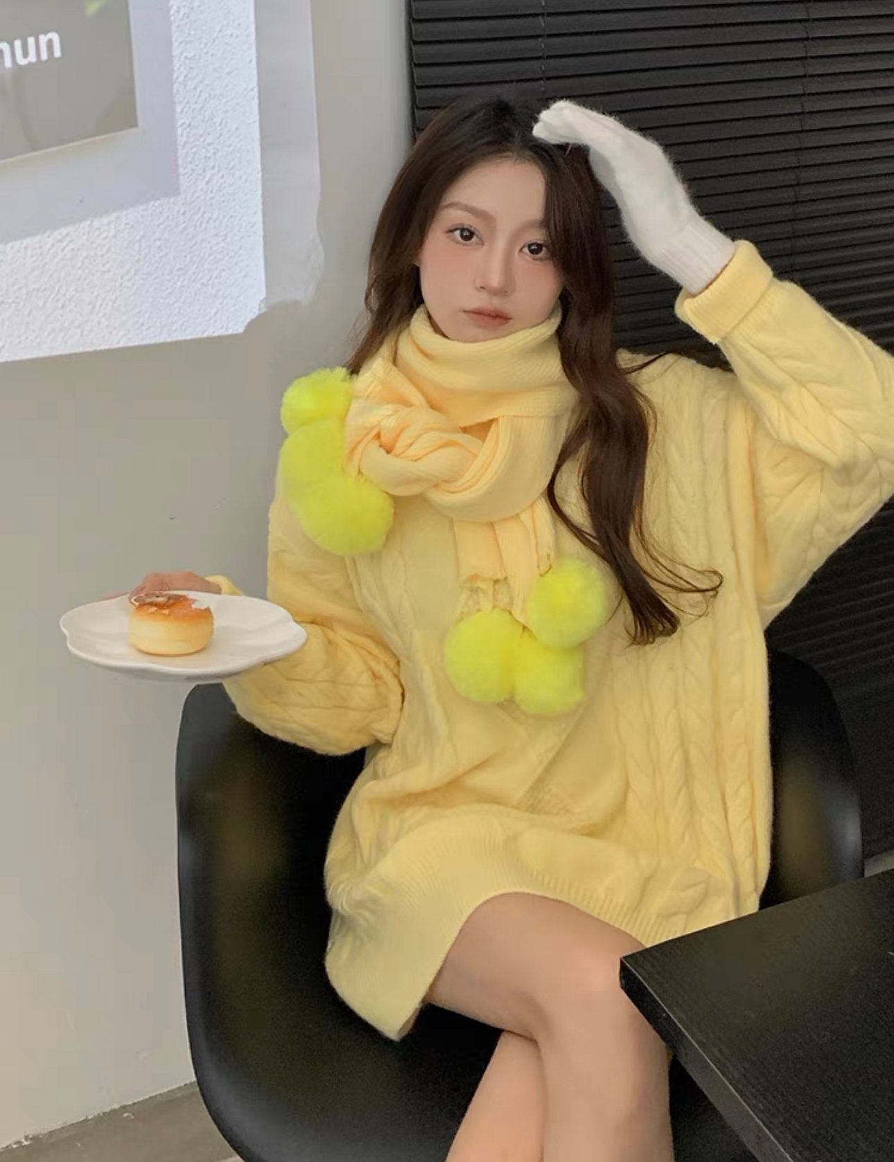 Rizvi Woolen Long Sweater With Muffler