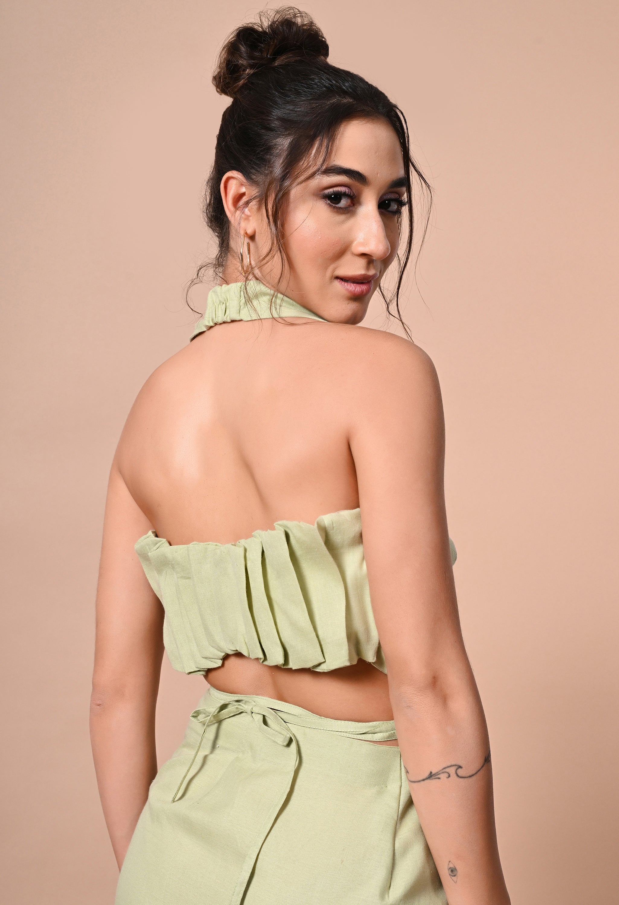 Pankh Moheaa Backless halterneck Linen Top And Skirt Set