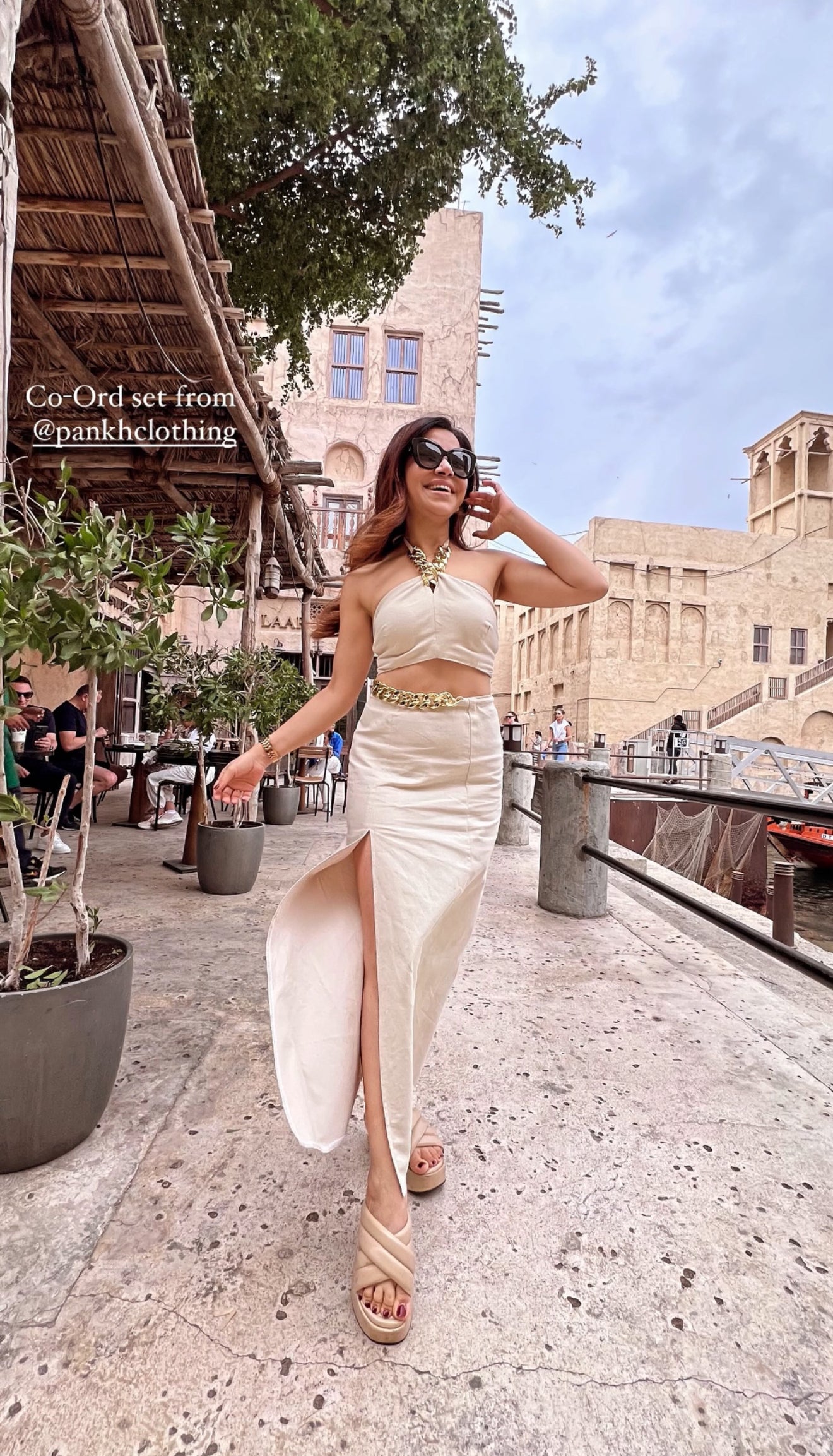 Pankh Adean Top And Skirt Set With Golden Chain