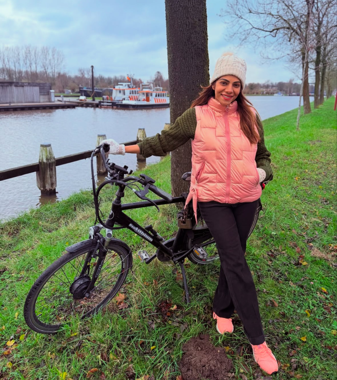 Pankh Calista Metallic Bomber Down Sleeveless Jacket