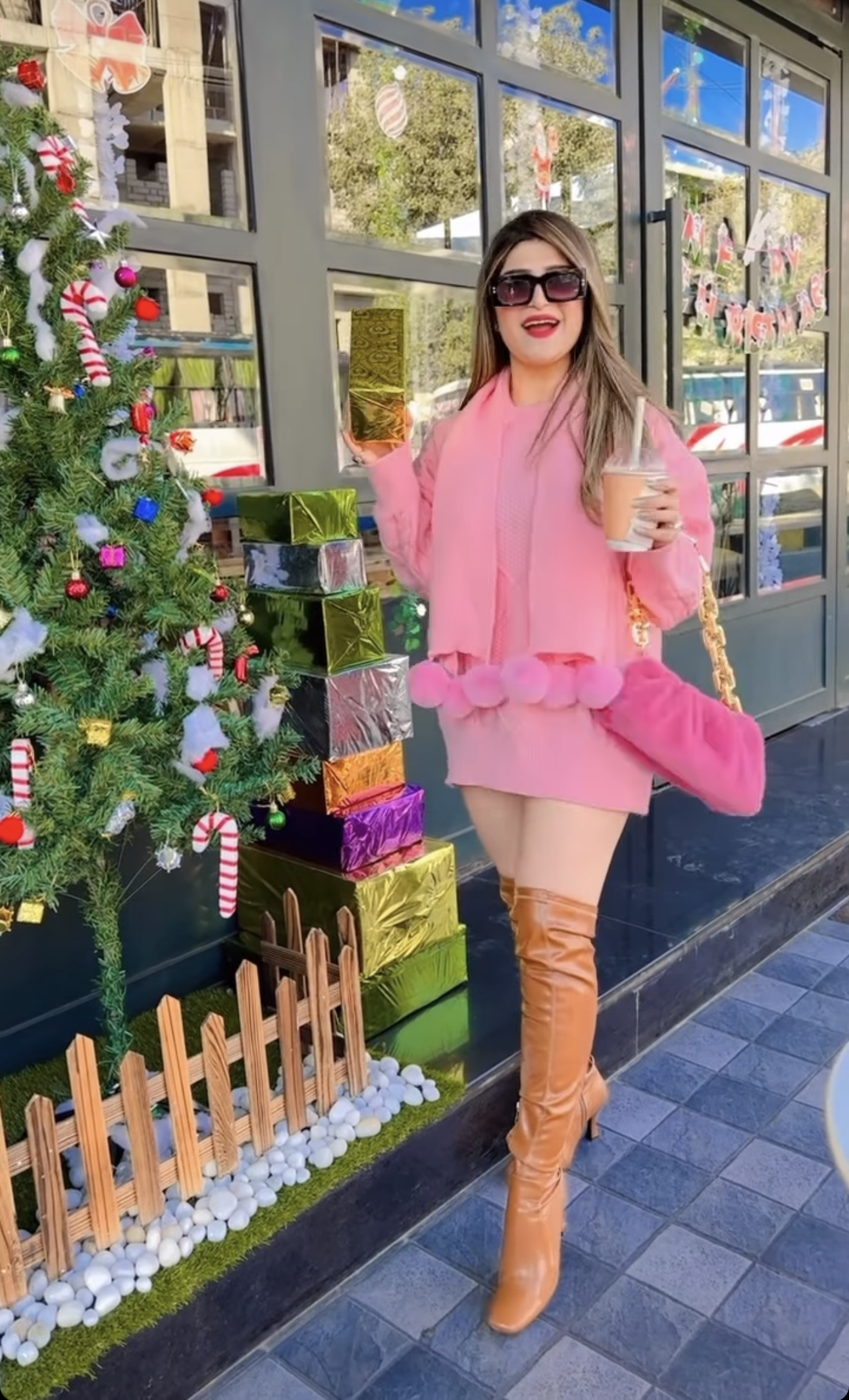 Rizvi Woolen Long Sweater With Muffler