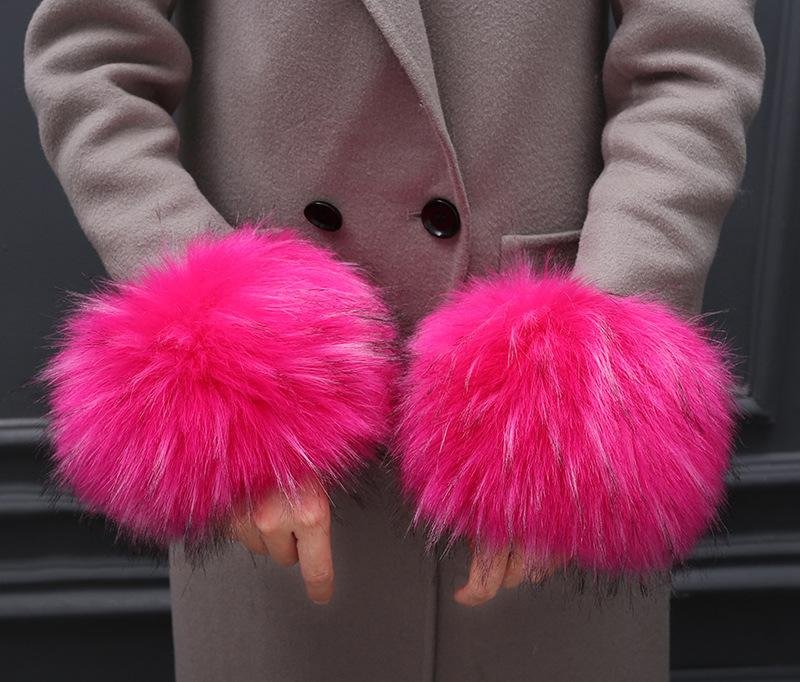Pankh Everlee Fur cuff Sleeve Accessories