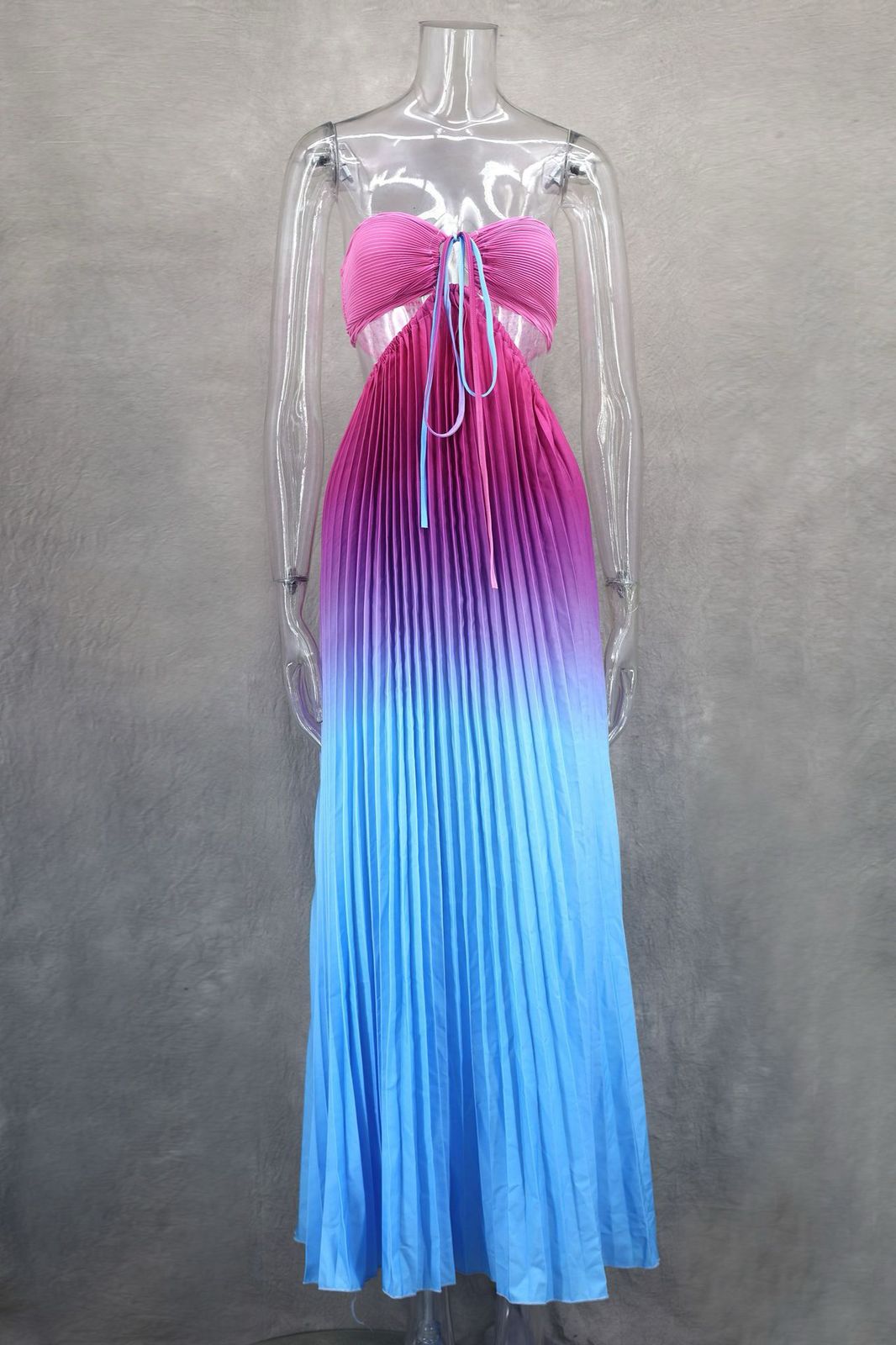 Pankh Halime Sexy Halterneck Cut-Out Backless Pleated Maxi Holiday Dress