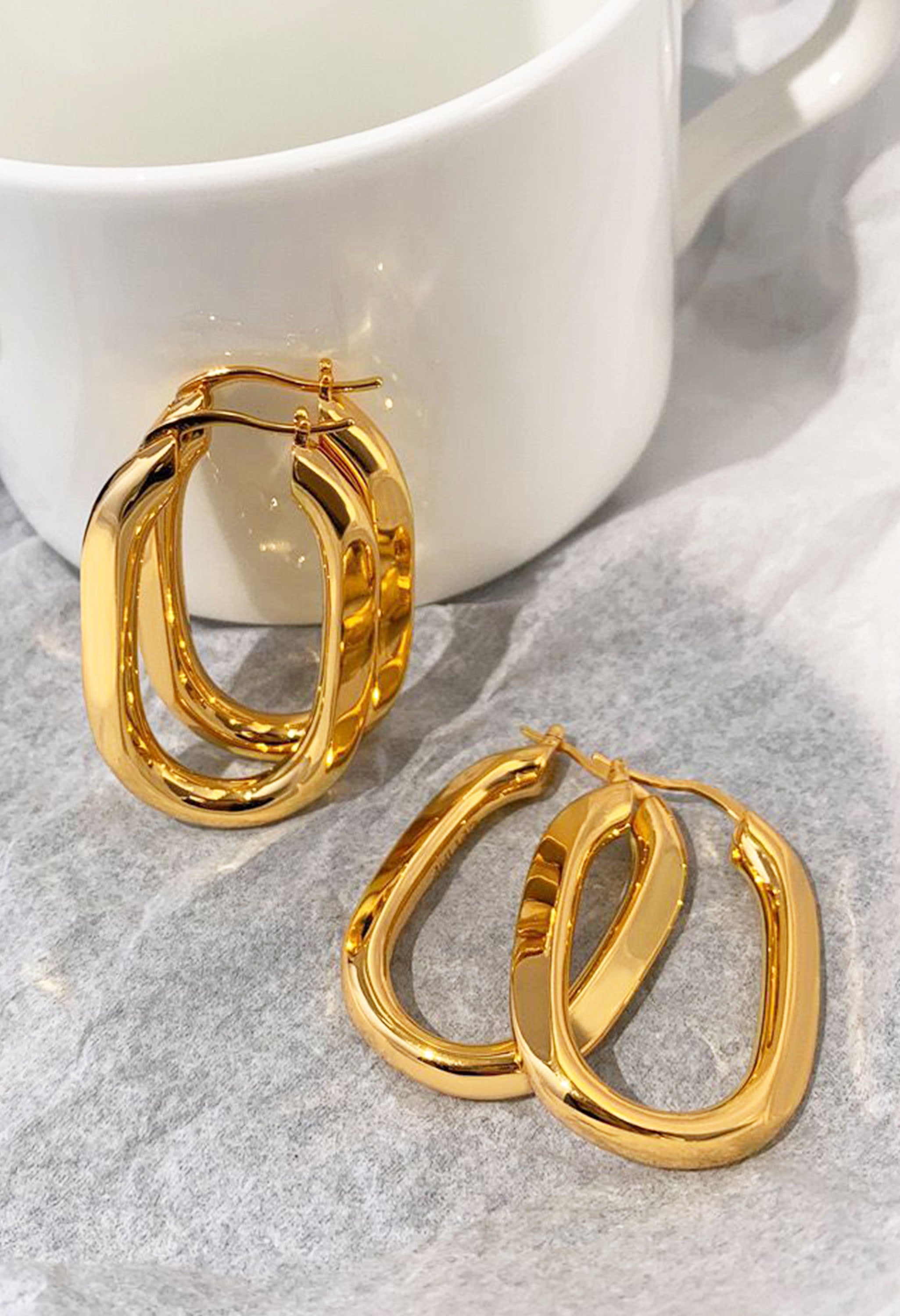 Pankh Oval Rectangle Gold Hoop Earing