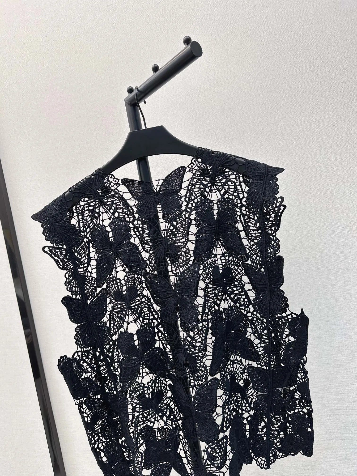 Pankh Zape Butterfly Hollow Cutout Pattern Lace Crochet Top