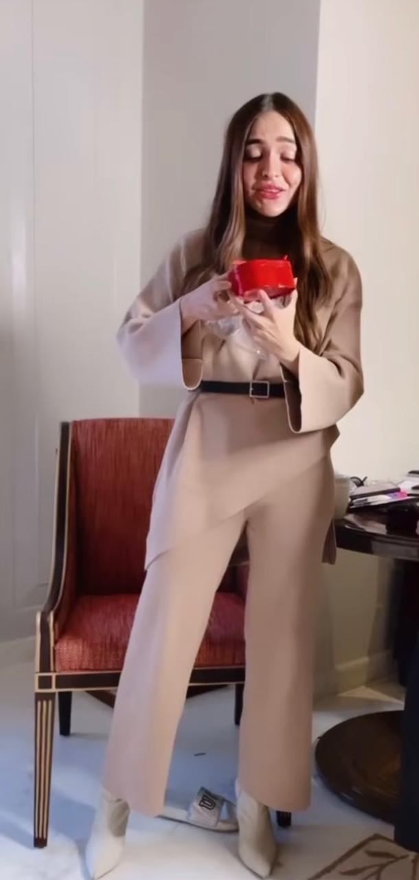 Pankh Ruhet Assymetrical Long Hip Cover Wool Coord Set with Belt