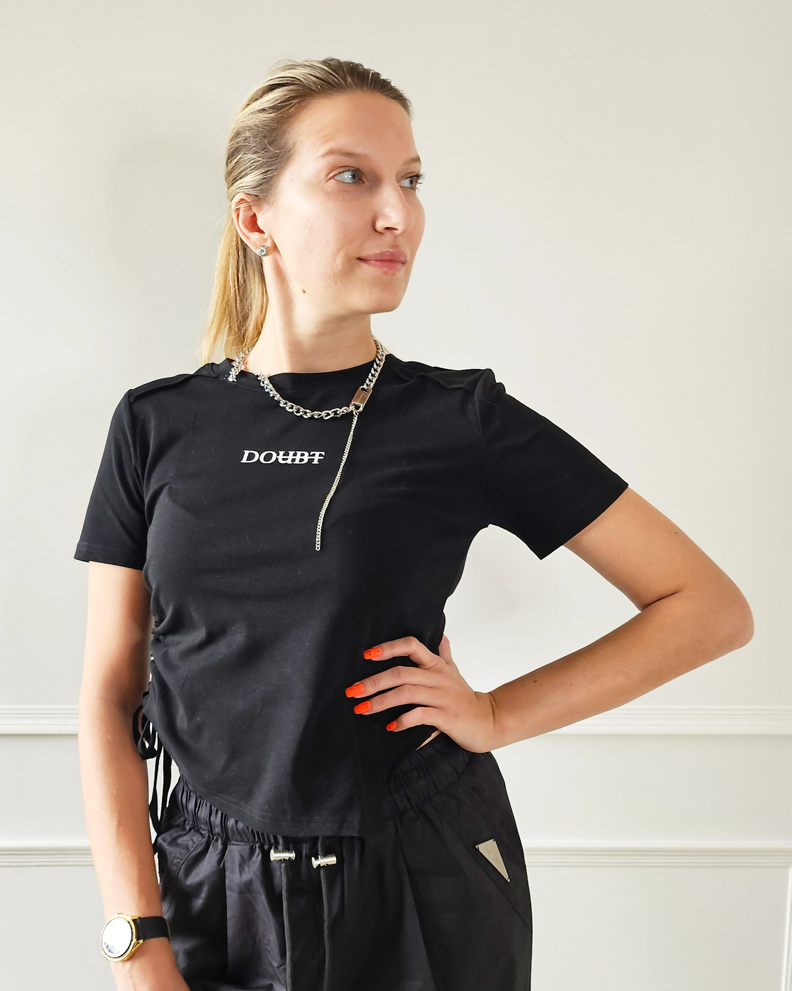 Pankh Hilton Crop Tee With Detachable Chain