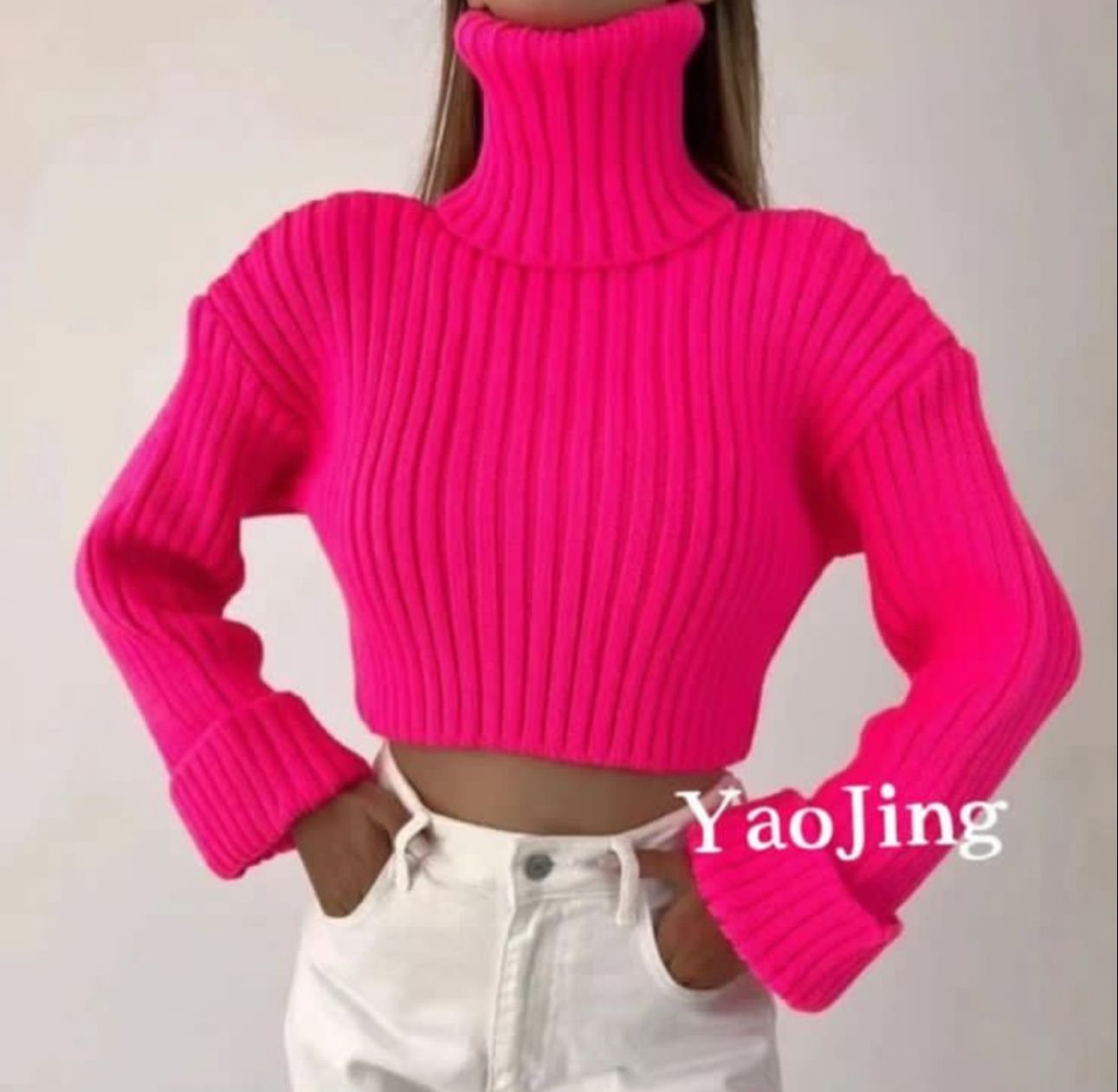 kindly cropped woolen top