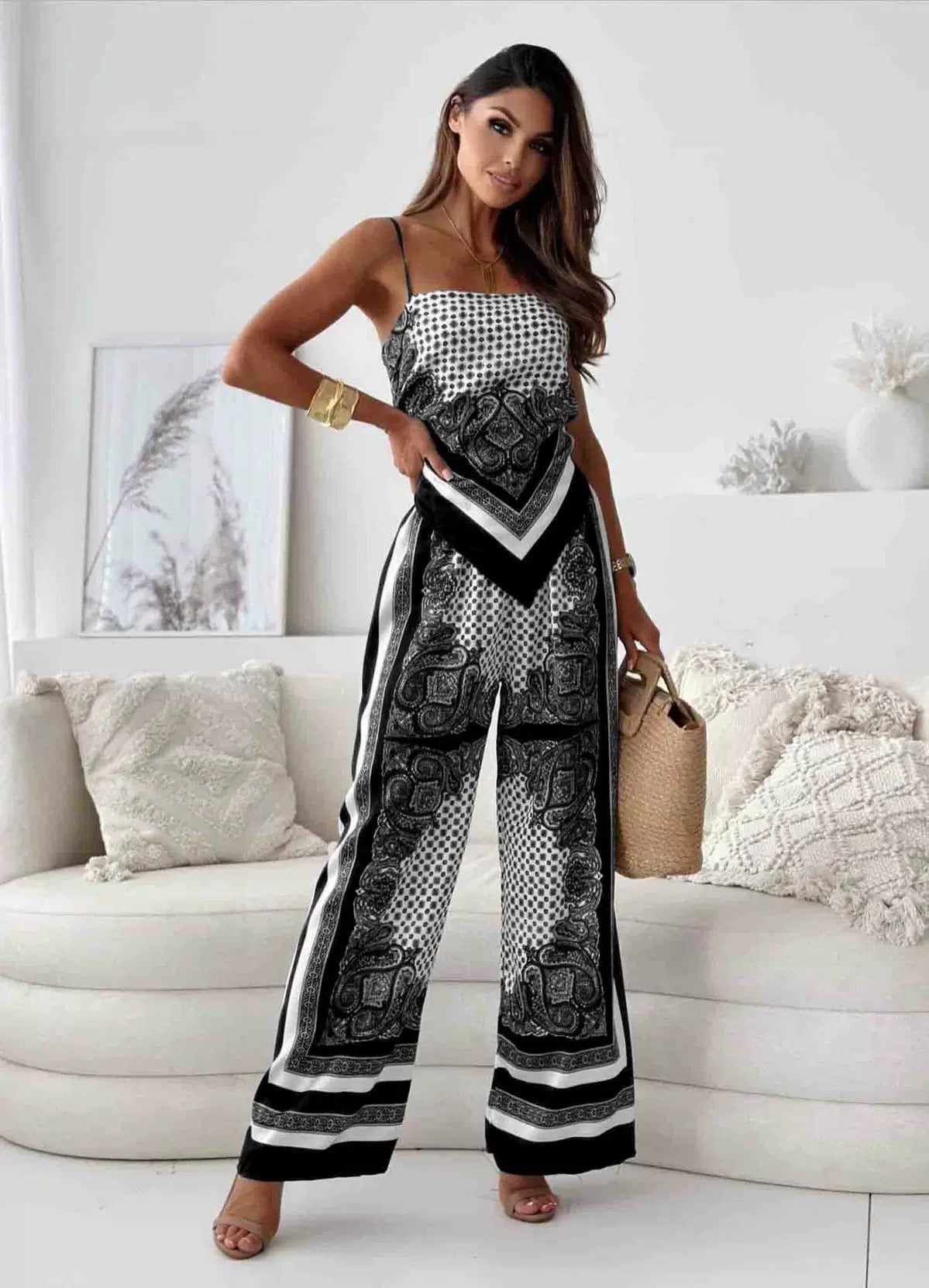 Pankh Shanley Vintage Floral Printed Backless Tie Back Crop Top And Pant Set
