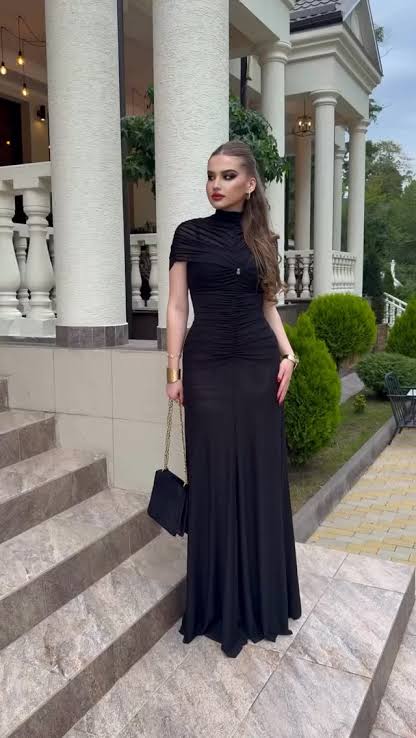 Yaraa Elegant Party Wear Maxi Dress