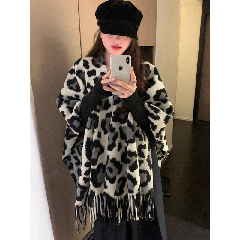 Pankh Cordy Woolen Leopard Print Cape Shawl