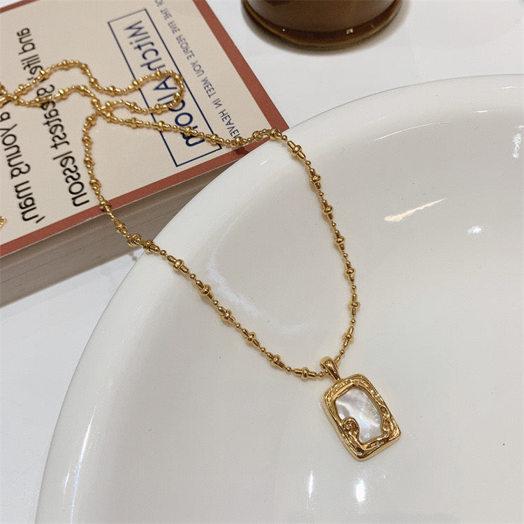 Pankh Meko Elegant Antique Gold Chain