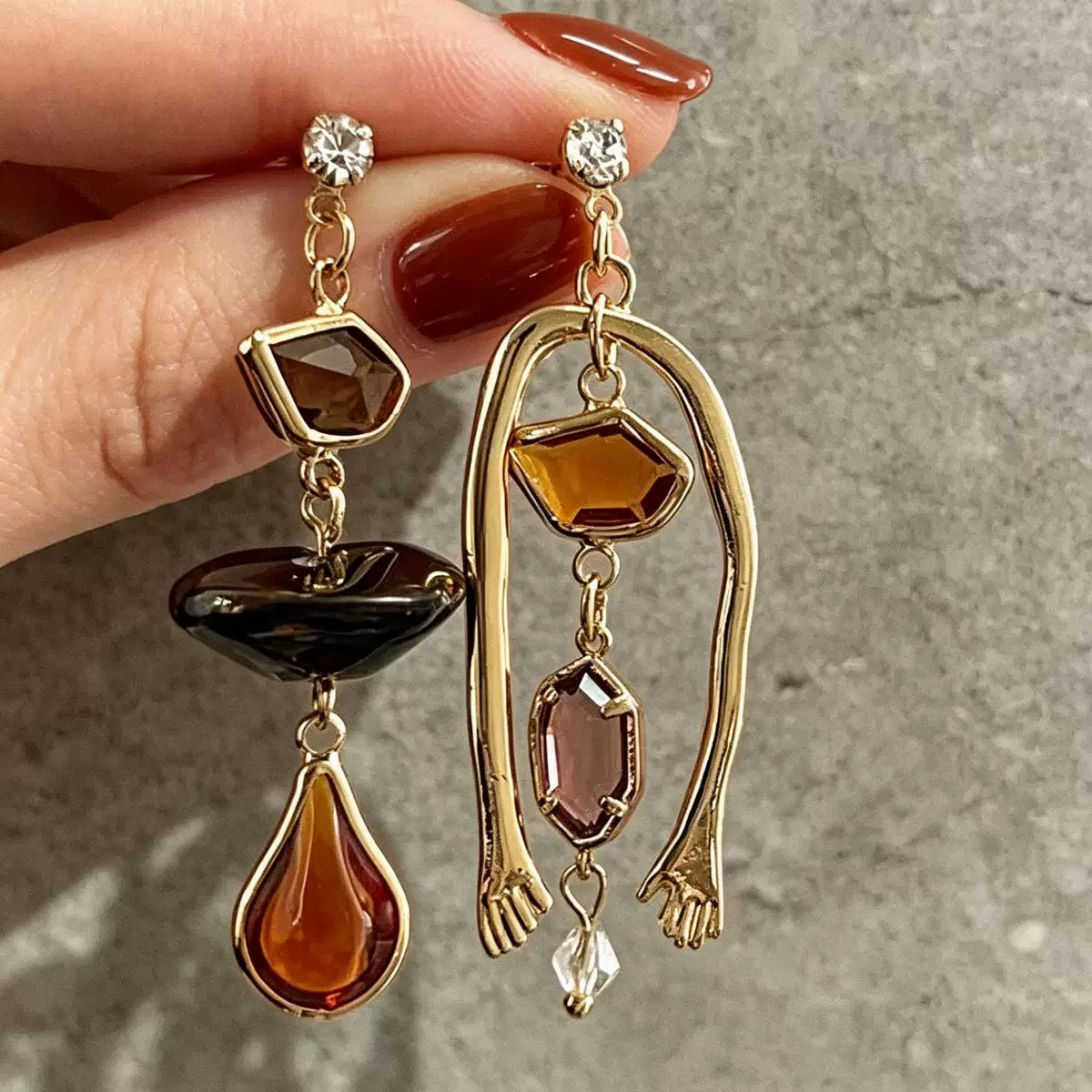 Pankh Liser Elegant Antique Gold Earing