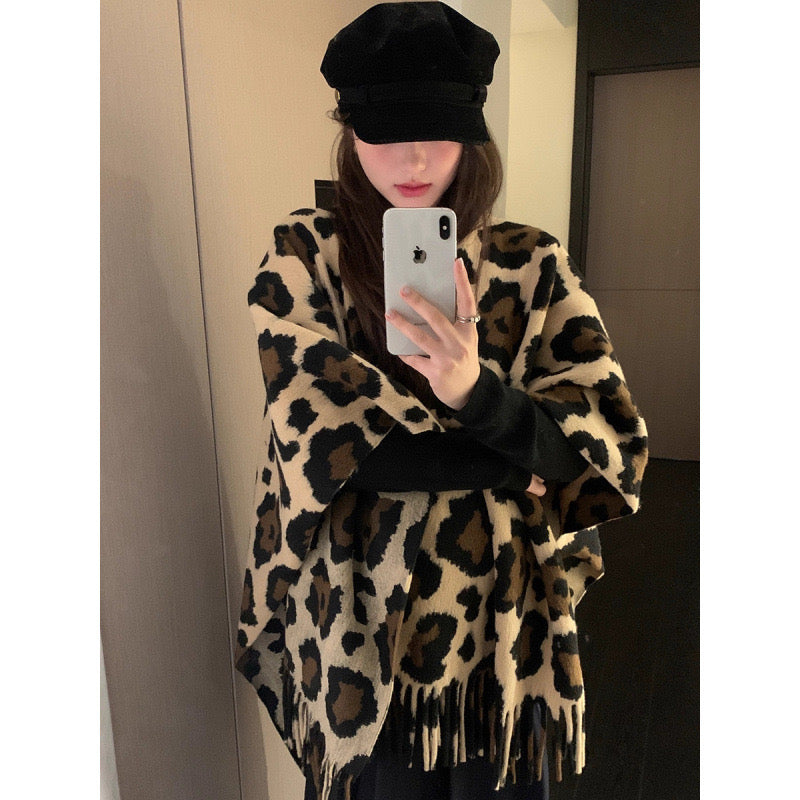 Pankh Cordy Woolen Leopard Print Cape Shawl