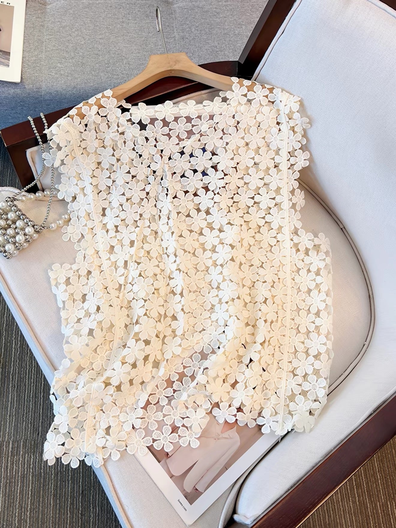 Pankh Goza Flower Hollow Cutout Pattern Lace Crochet Top