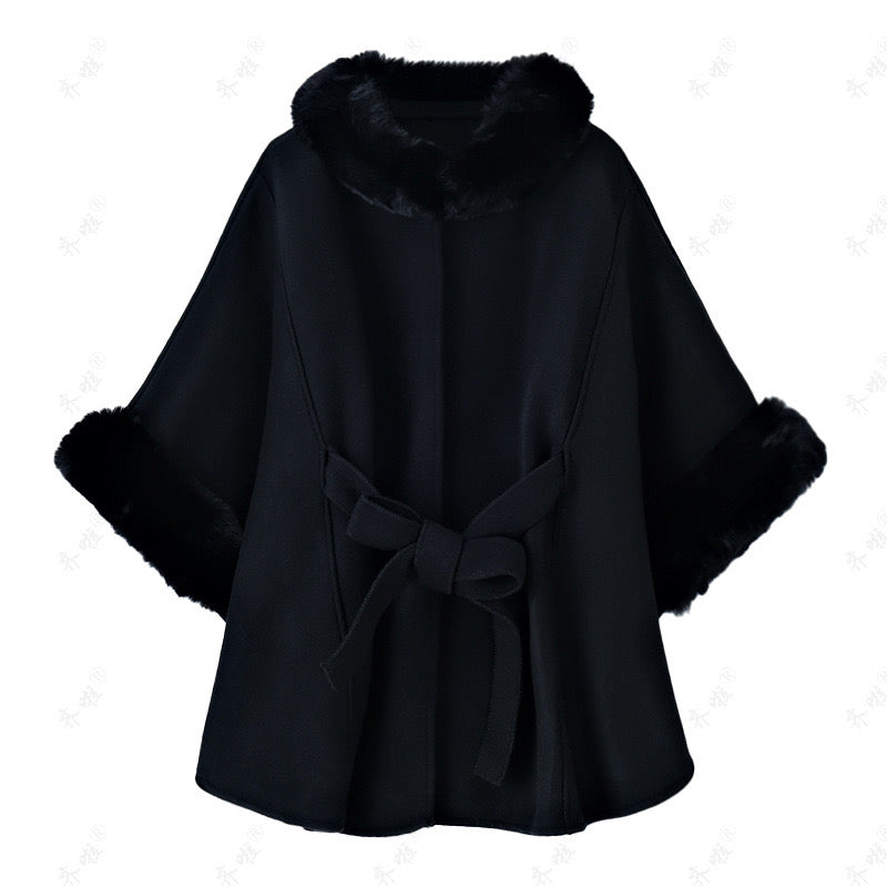 LOSSY WOOLEN CAPE COAT WITH FUR COLLAR AND SLEEVE