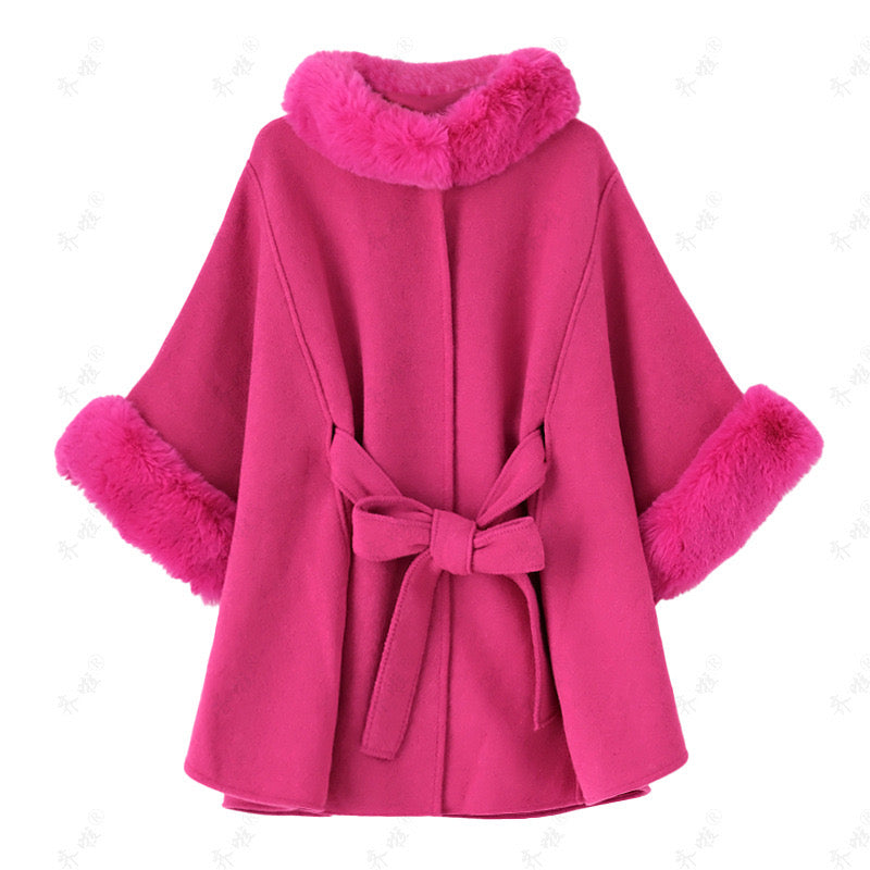 LOSSY WOOLEN CAPE COAT WITH FUR COLLAR AND SLEEVE