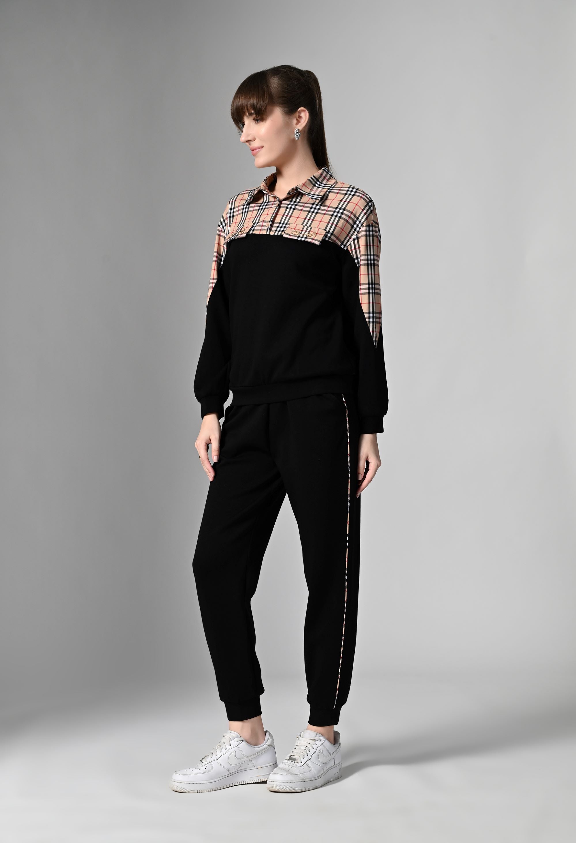 Pankh Norway Plaid Accent Contrast Tracksuit Set