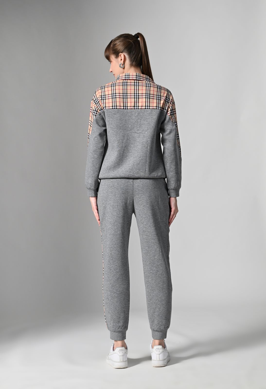 Pankh Norway Plaid Accent Contrast Tracksuit Set