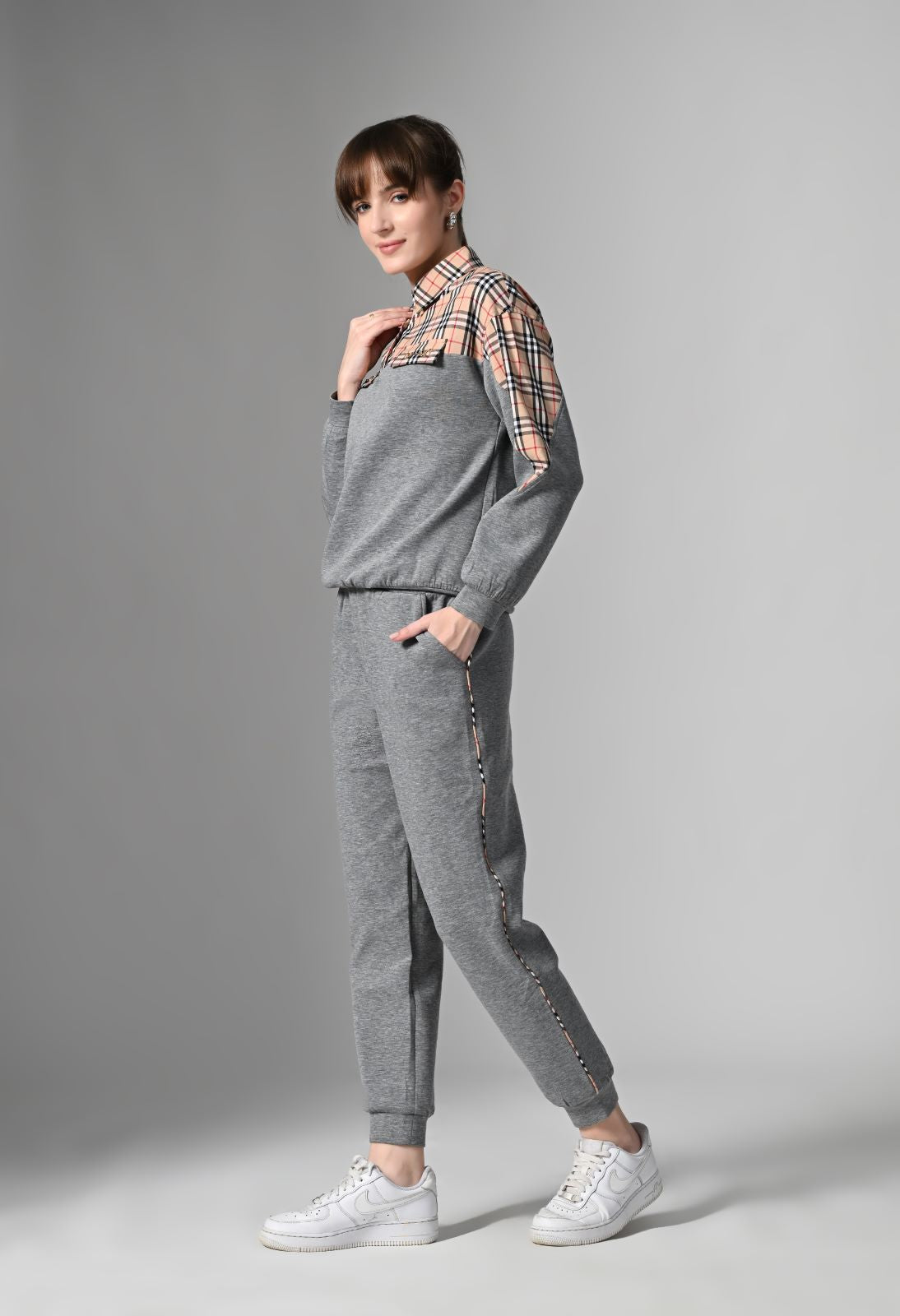 Pankh Norway Plaid Accent Contrast Tracksuit Set