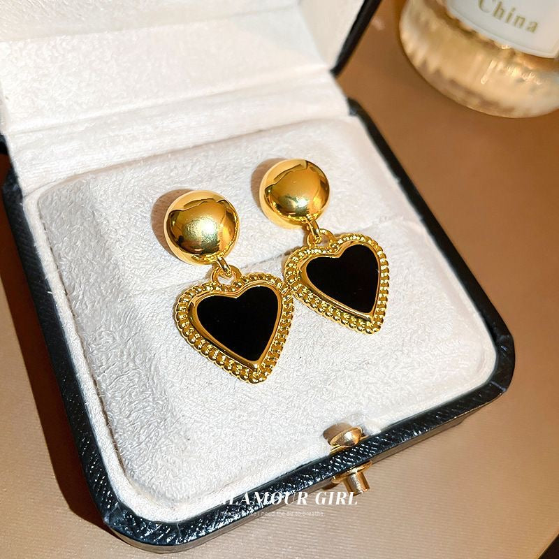 Pankh Liser Elegant Antique Gold Heart Earing