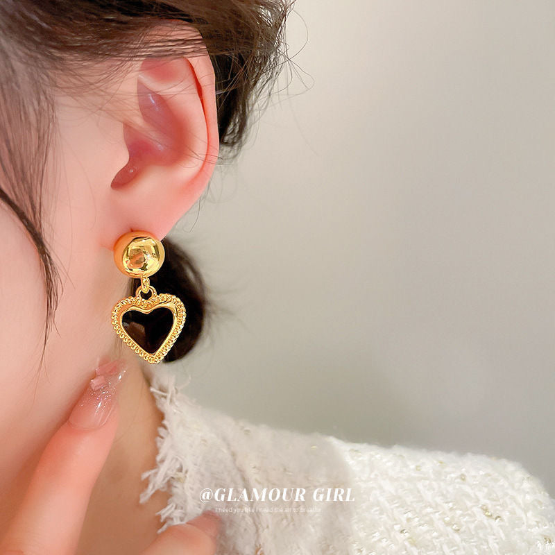 Pankh Liser Elegant Antique Gold Heart Earing