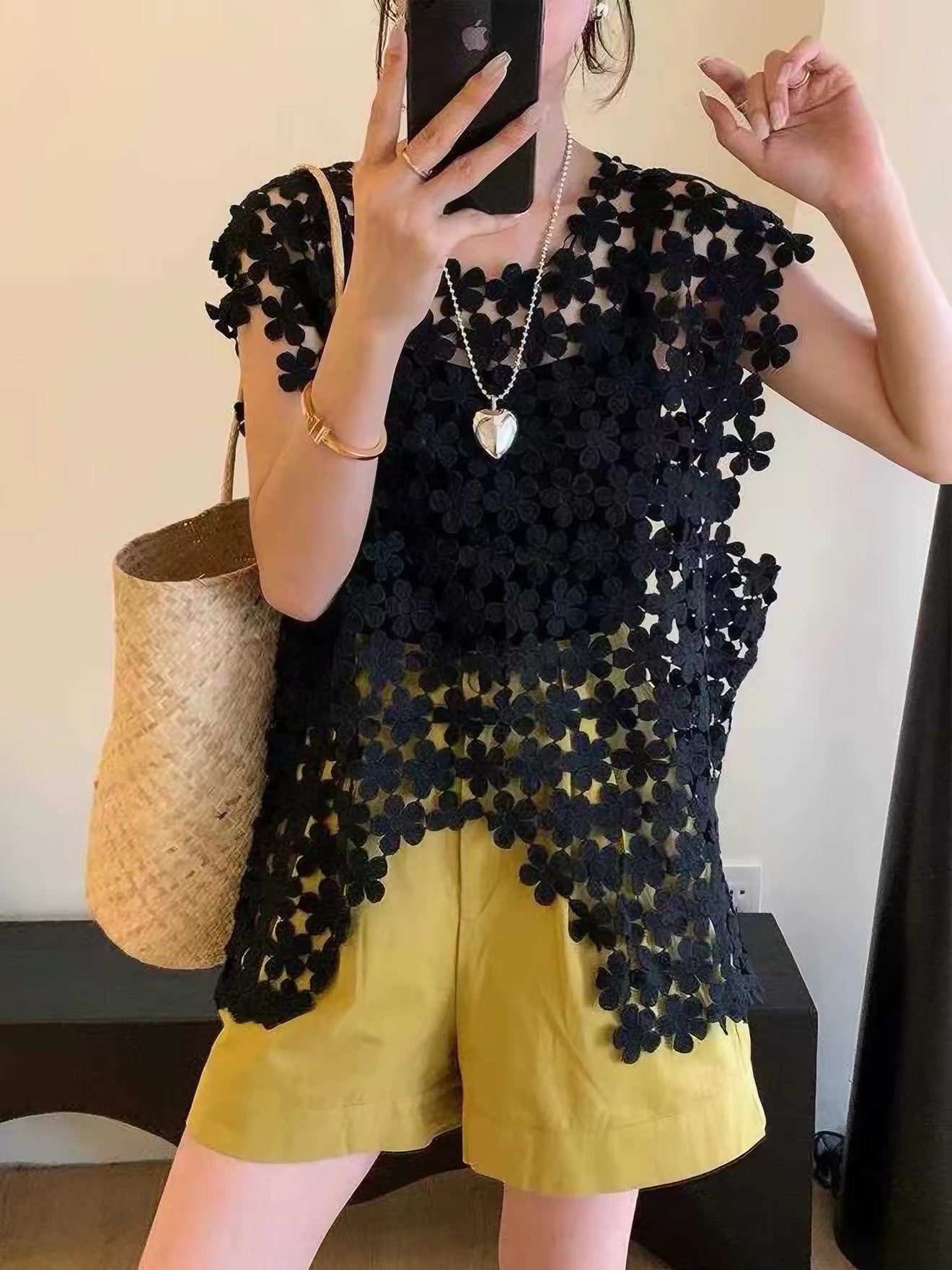 Pankh Goza Flower Hollow Cutout Pattern Lace Crochet Top