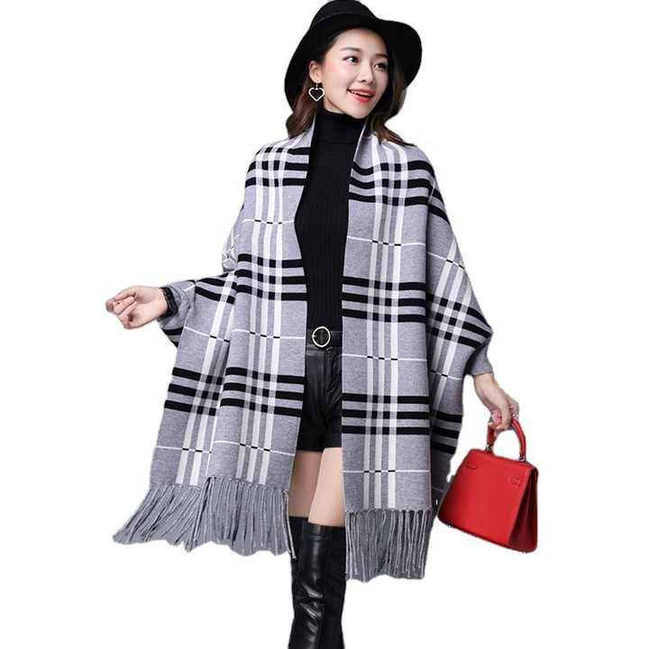 Pankh Kiba Women Tassel Knit Reversable Shawl