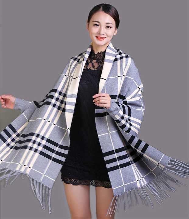 Pankh Kiba Women Tassel Knit Reversable Shawl