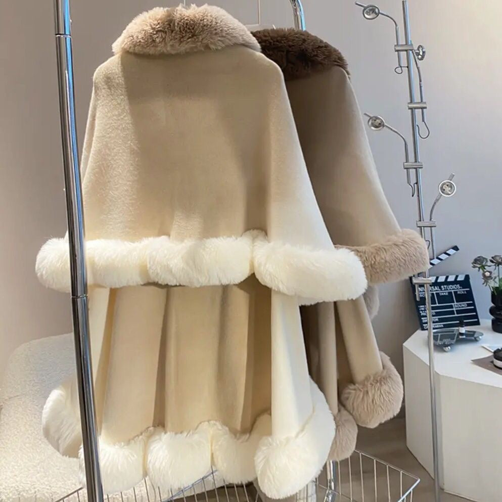 Tooty Soft Wool Cape