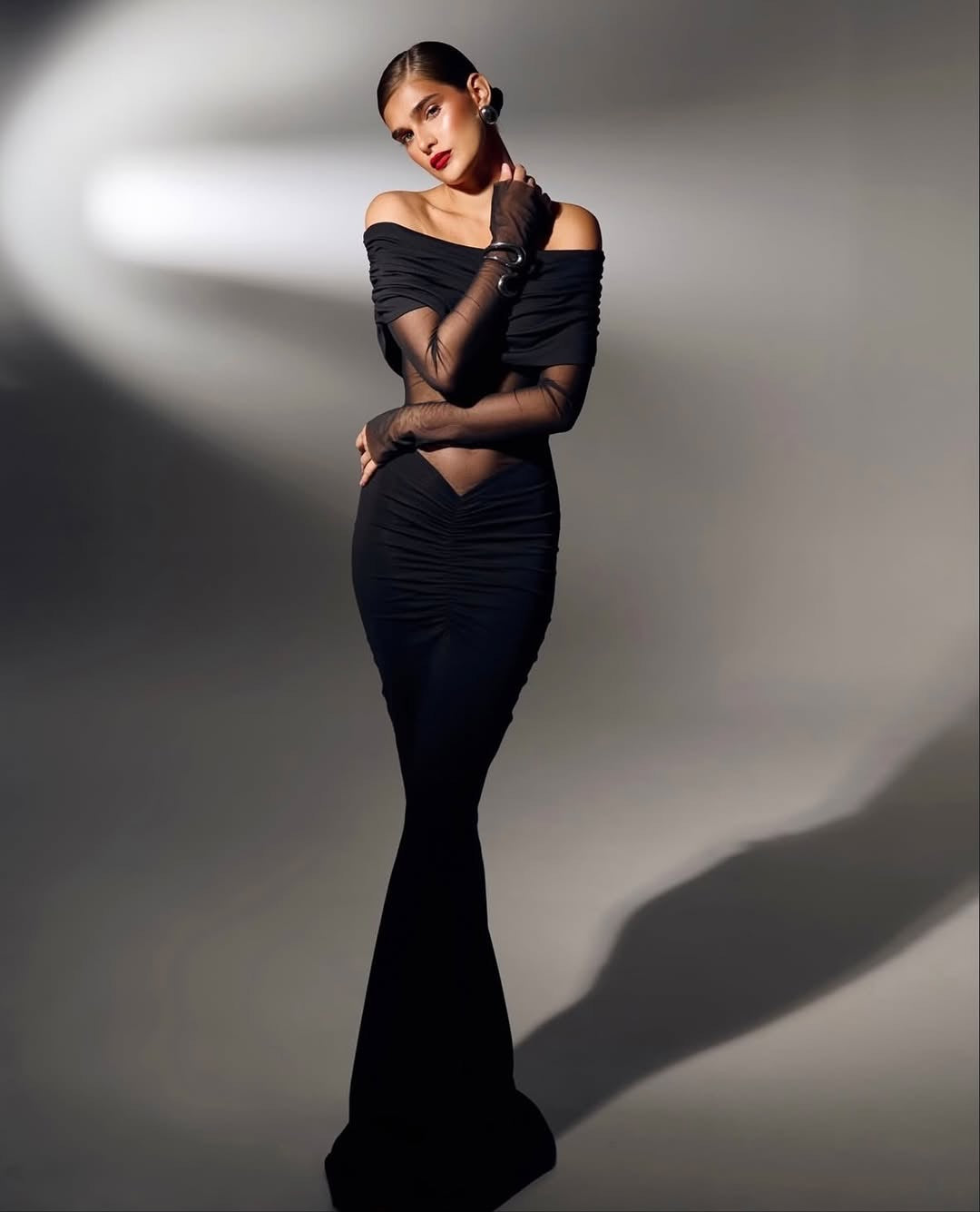 Pankh Luxe Kyra Long-Sleeve Off Shoulder Bodycon Dress